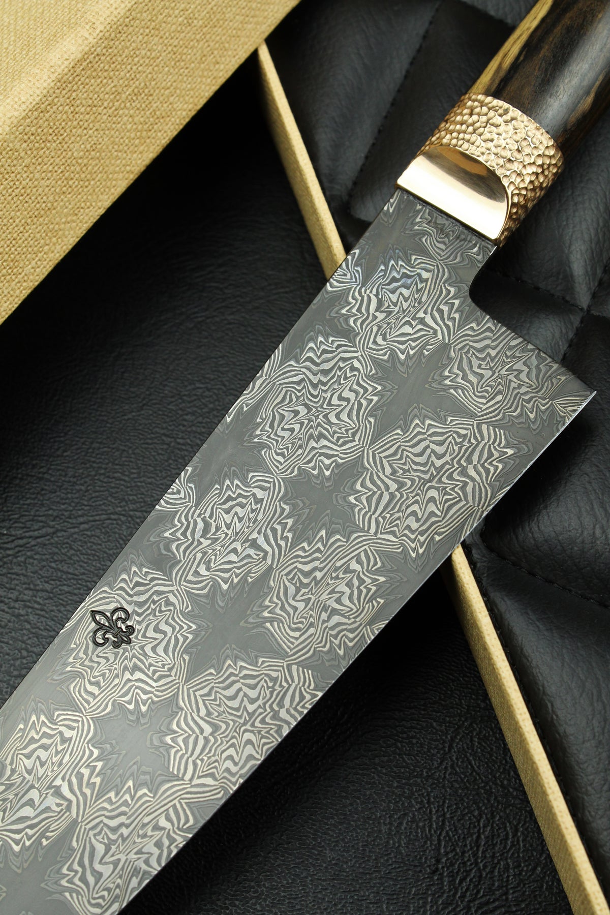 Gyuto Black Star B&W Ebony Oval Damascus