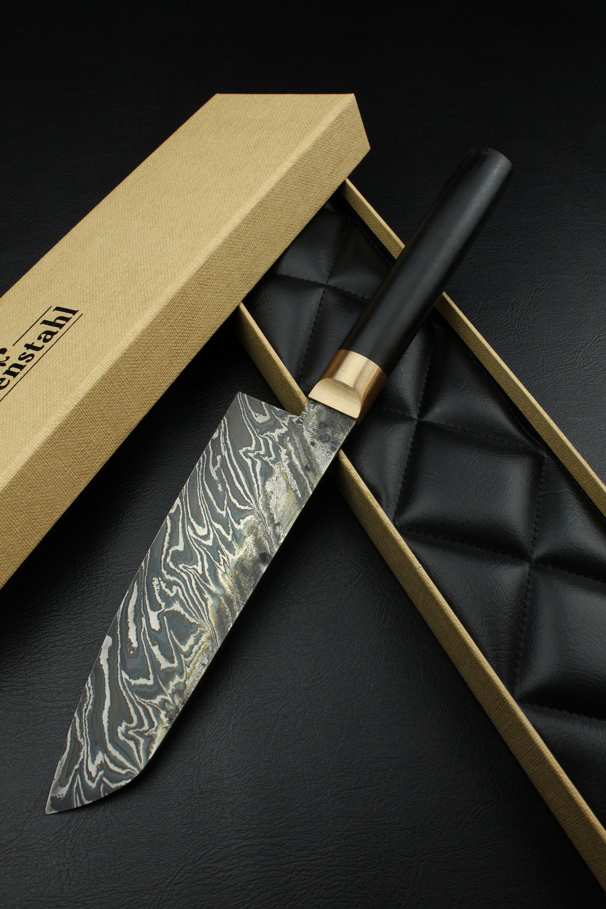 Damascus Santoku Black Ebony Oval
