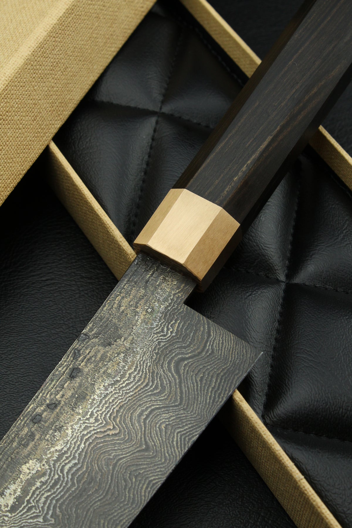 Damascus Santoku 320L Black Ebony Octagonal