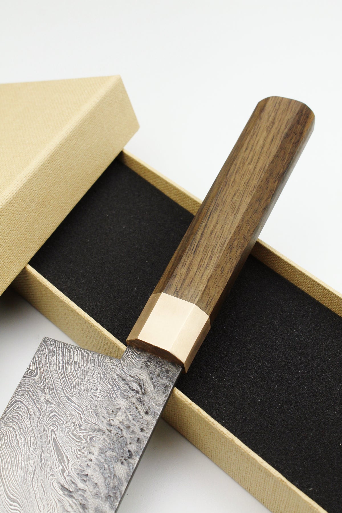 Nakiri Walnut