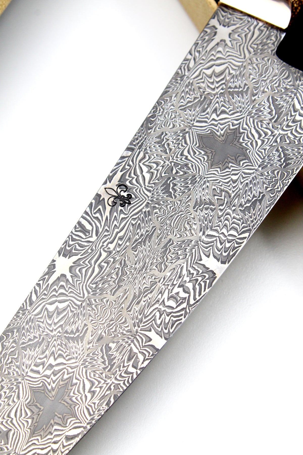 S-Damast Santoku Embedded Stars