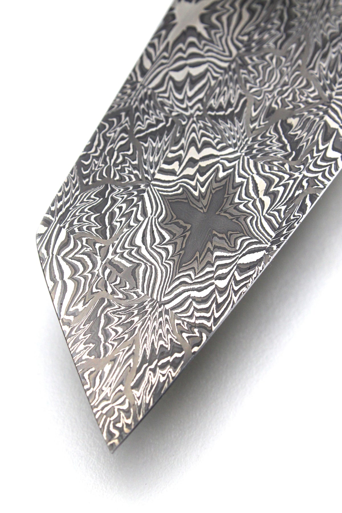 S-Damast Santoku Embedded Stars