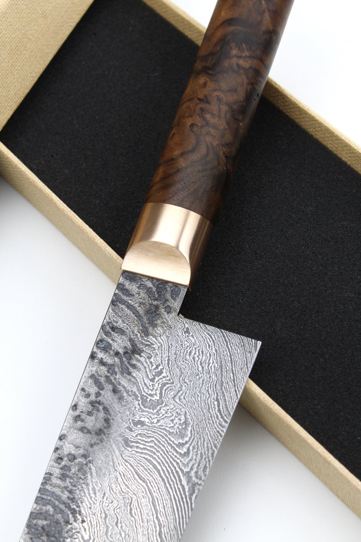 Damascus Santoku 320L Torsion
