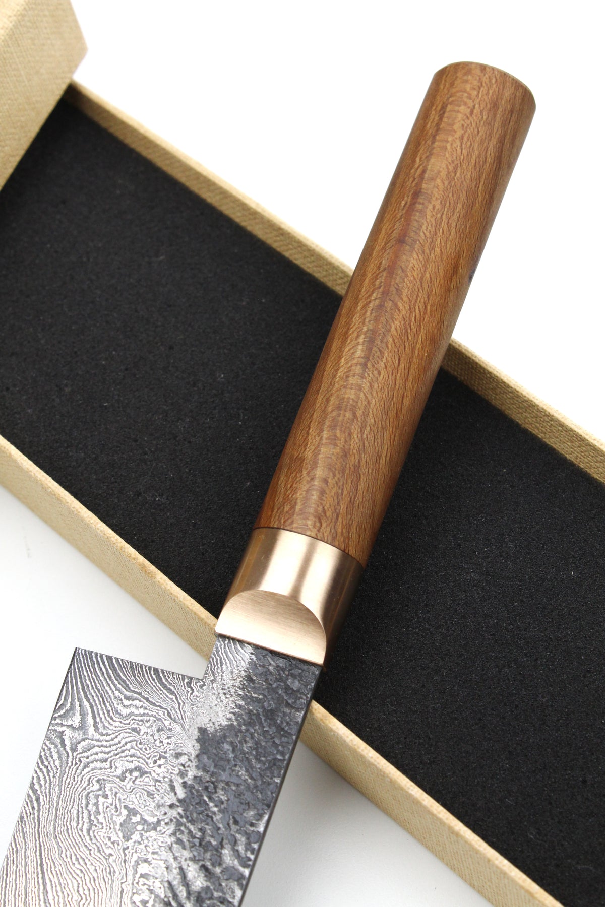 Damascus Santoku 320L Elmwood