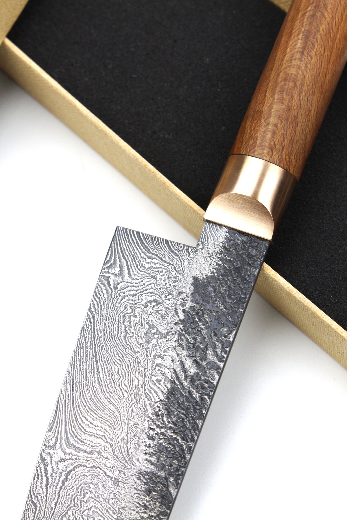 Damascus Santoku 320L Elmwood