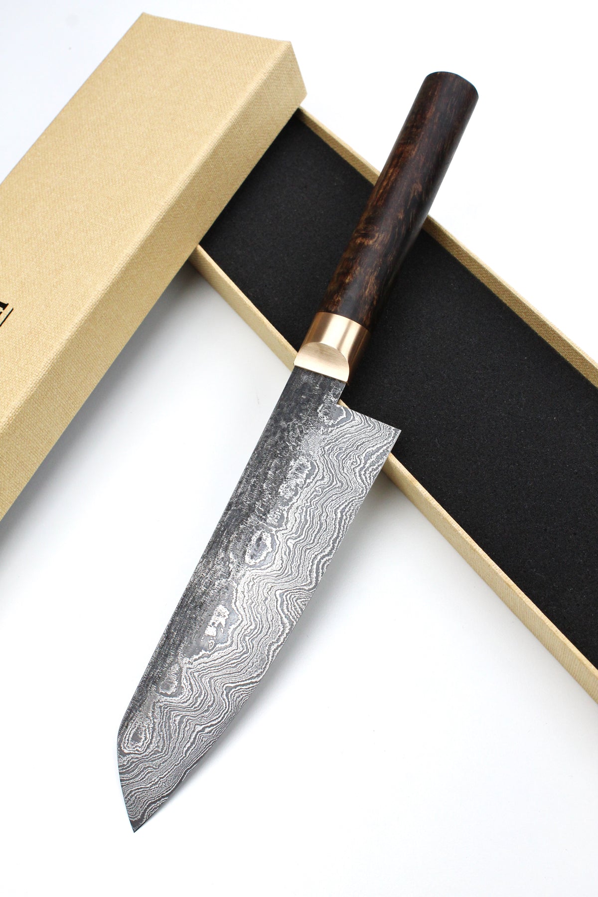 Damascus Santoku 320L Walnut stabilized