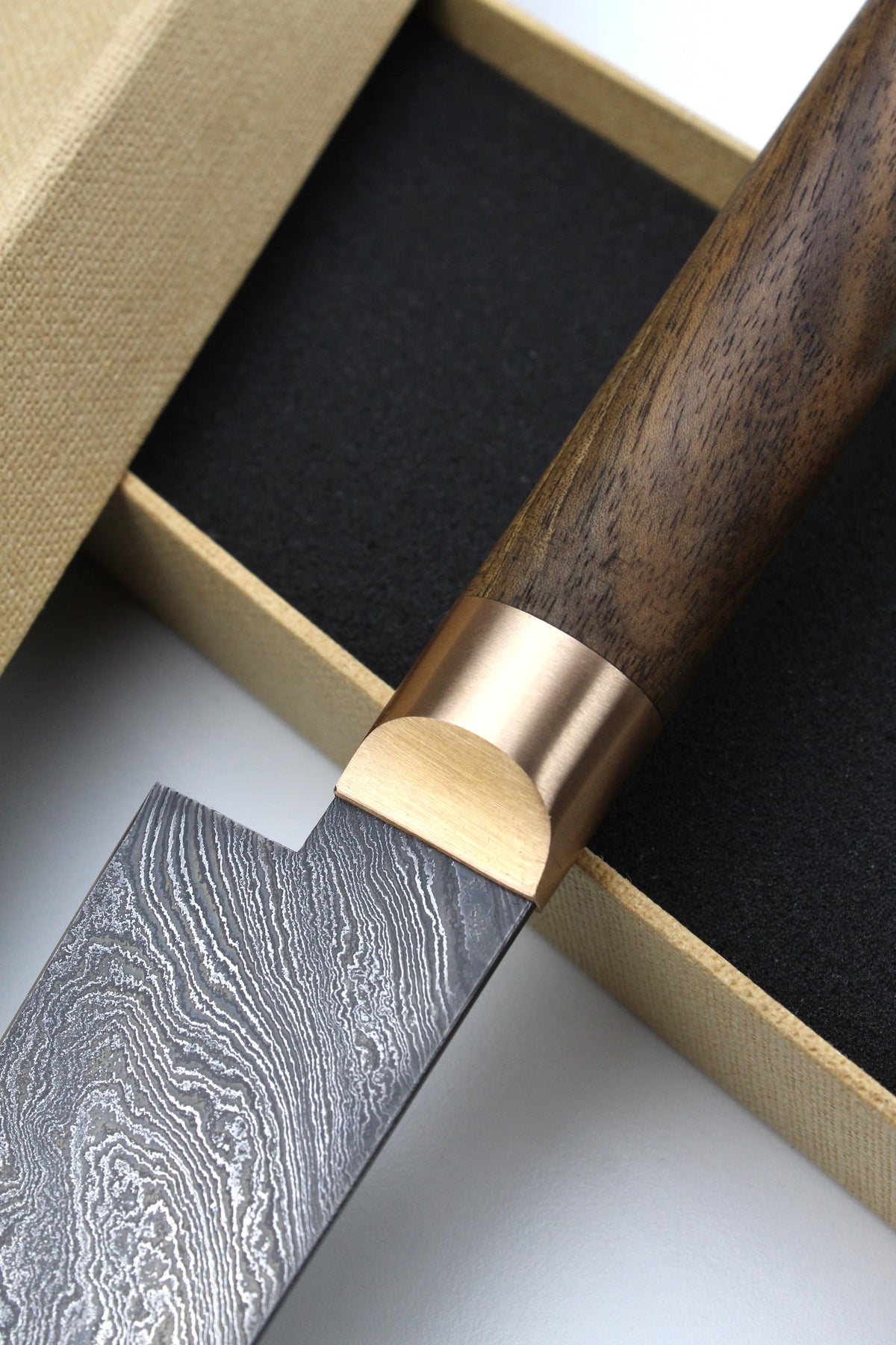 Sujihiki Walnut Torsion