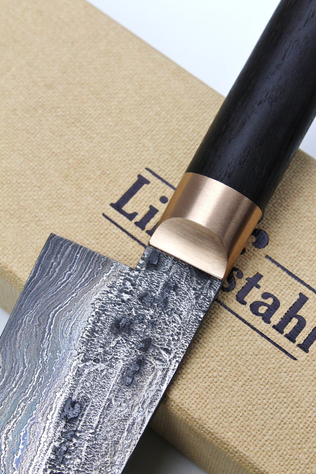 Gyuto Damascus Bog Oak 500L