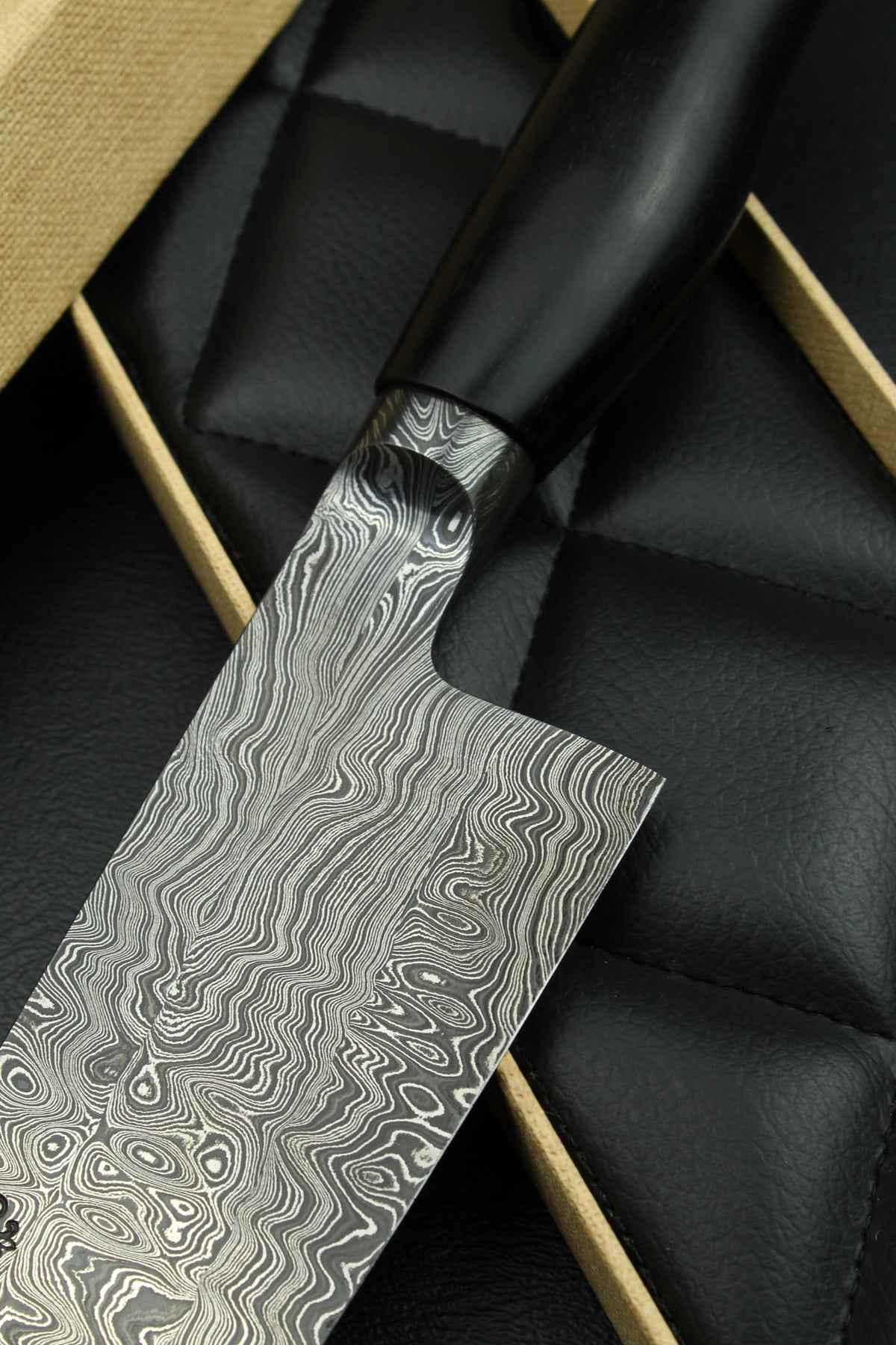 Santoku 210 Black Edition Torsion