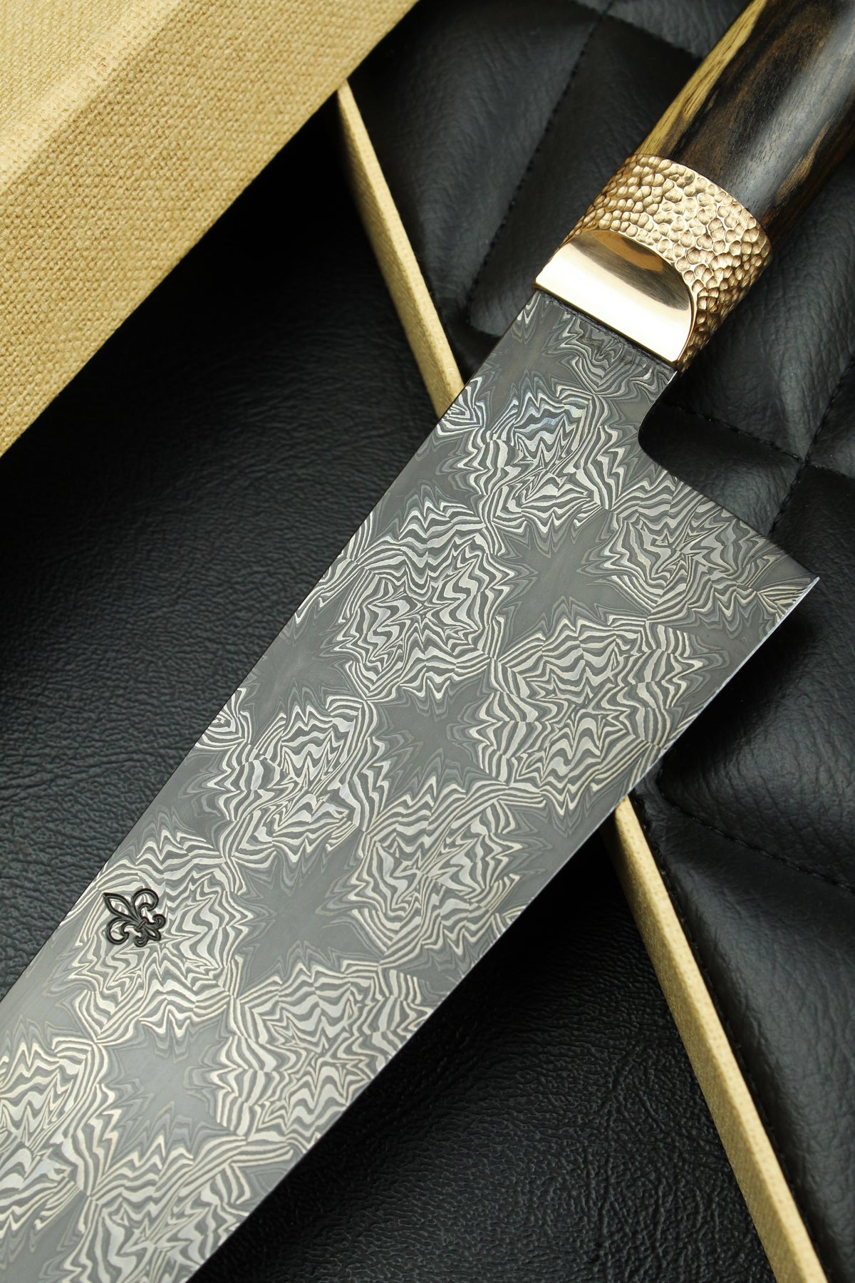 Gyuto Black Star B&W Ebony Oval Damascus