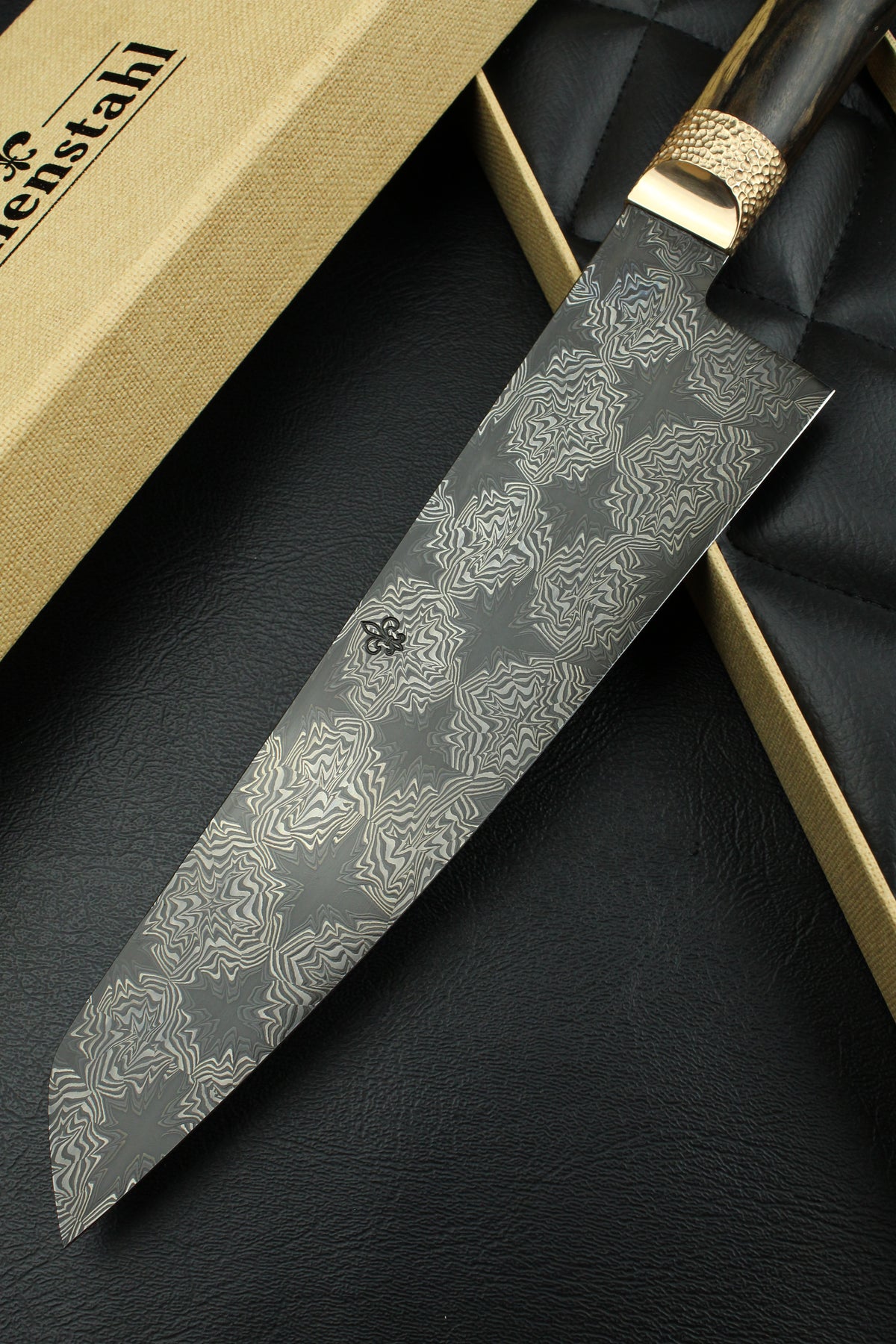Gyuto Black Star B&W Ebony Oval Damascus
