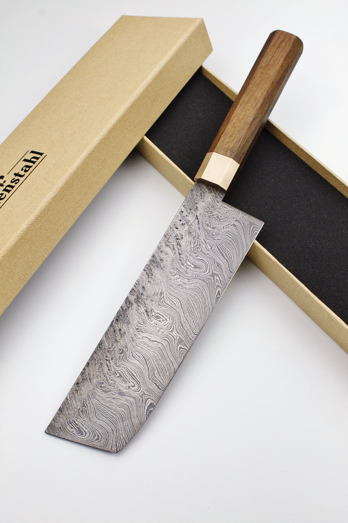 Nakiri Walnut