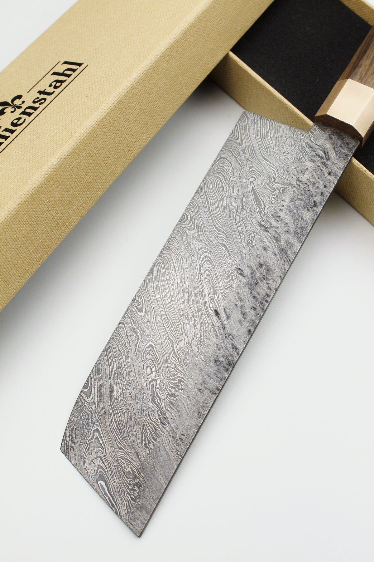 Nakiri Walnut