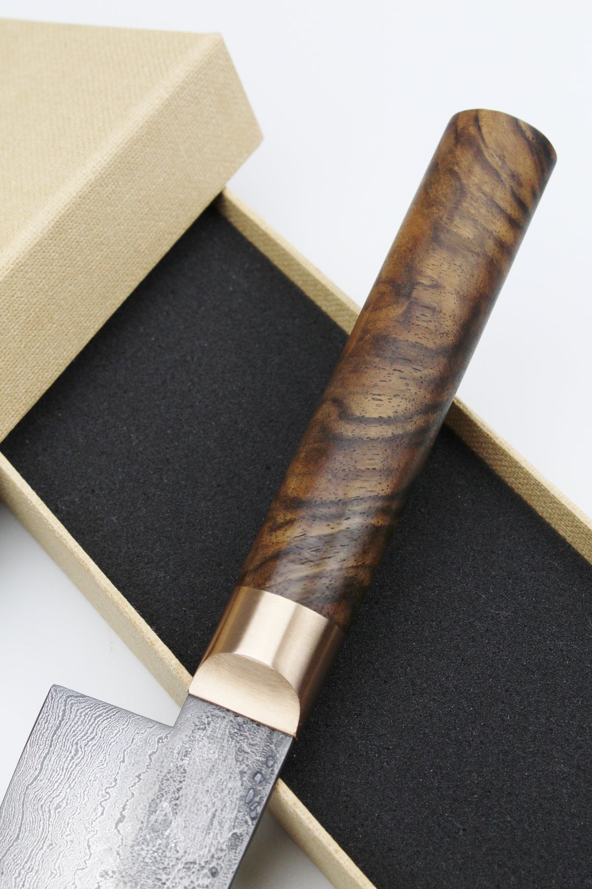 Damascus Santoku Walnut 500L