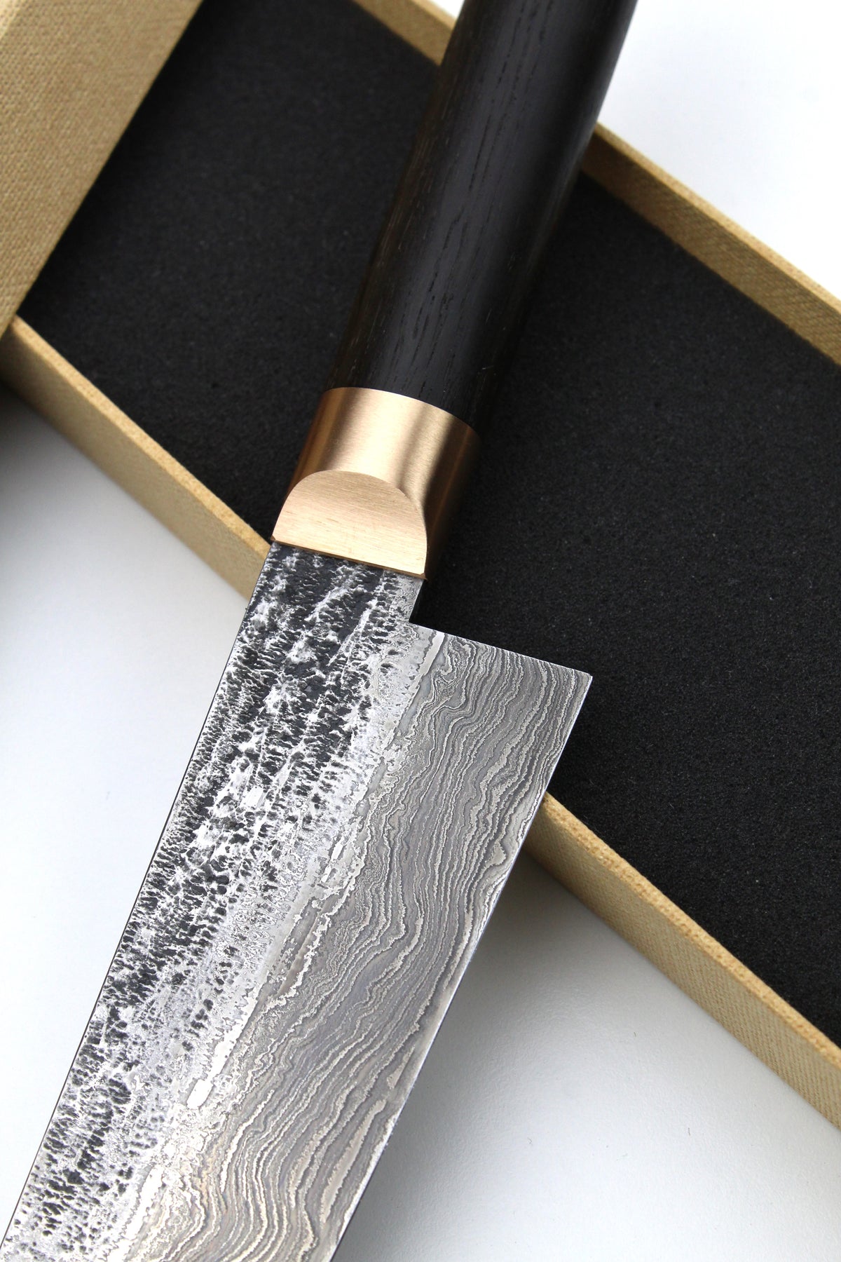 Gyuto Damascus Bog Oak Oval