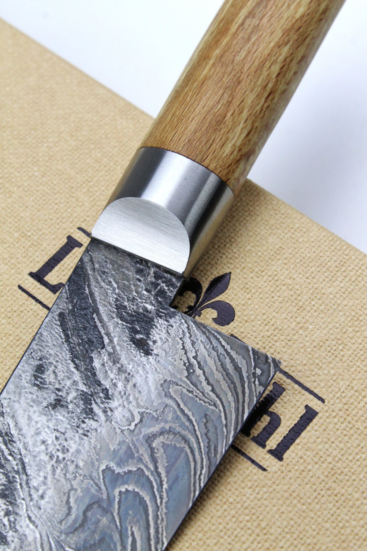 Gyuto Beech Oval HK-Torsion Damascus