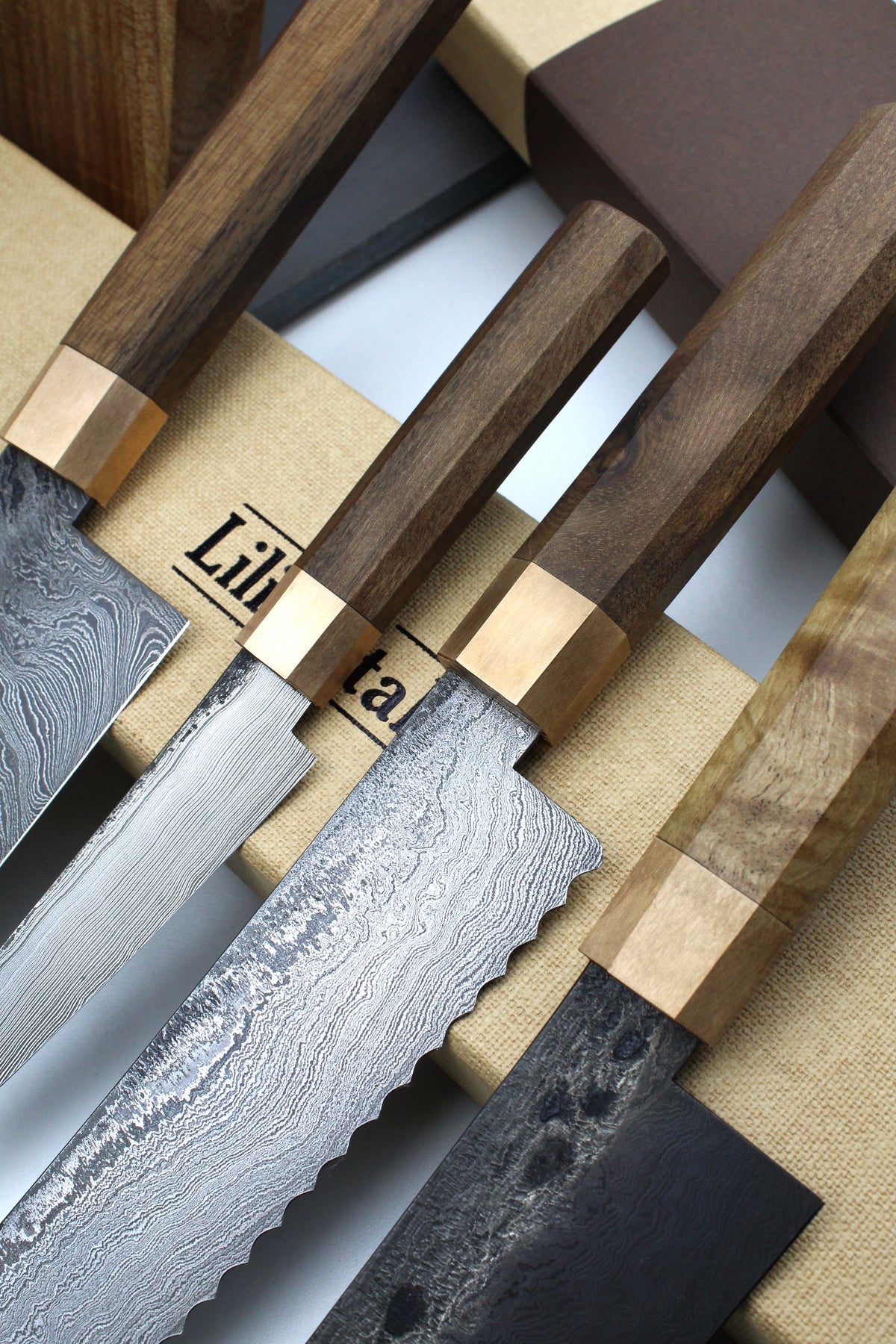 Premium Knife Set Octagonal Walnut